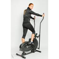 אורביטרק חדשני לאימון נח בביתך כולל מחשב אימון המציג נתוני זמן, מהירות, מרחק, ושריפת קלוריות