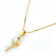 שרשרת זהב משובצת פנינה טבעית ויהלומים 0.025 קראט 