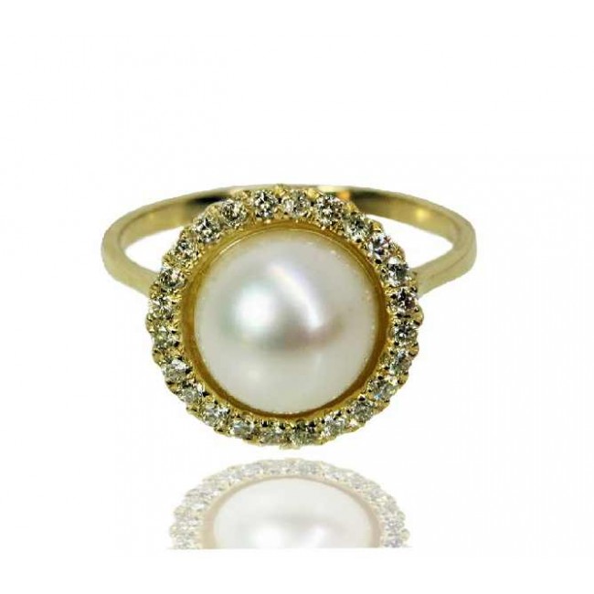Золотое кольцо с жемчужной и бриллиантовой конструкцией 0,25 карата