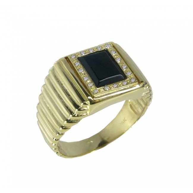 A rectangular onyx ring and diamonds for men in gold 14K