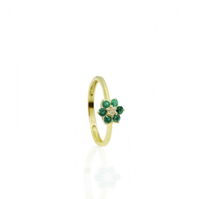 Изумрудное кольцо и бриллиант, выполненные в цветочном стиле