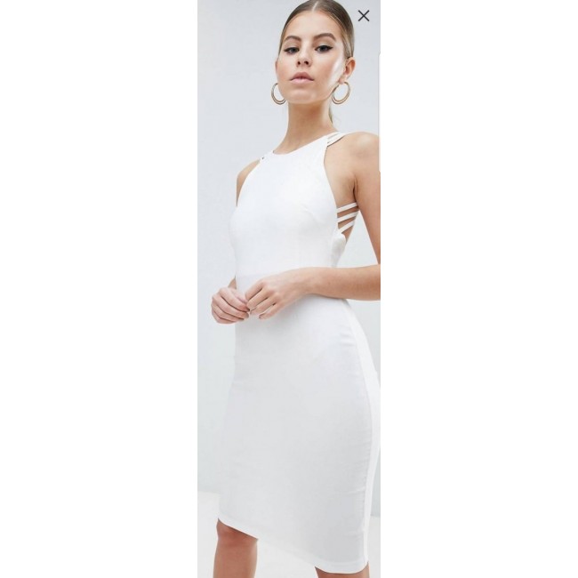 שמלה אופנתית לאשה בצבע לבן-משלוח חינם