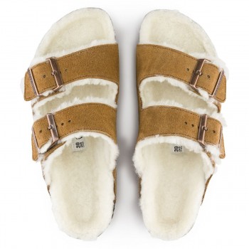 קפקפי BIRKENSTOCK ARIZONA עם פרווה צבע חום בהיר ופרווה לבנה תוצרת גרמניה מוצר מקורי משלוח מהיר חינם