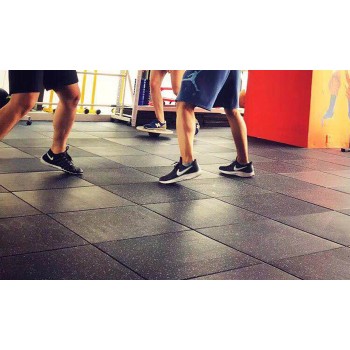מארז 4 אריחי בלימה לאימוני כושר Q-MAT מגומי במידה 50x50 ס"מ כל אחד (סה"כ 100x100 ס"מ)משלוח חינם מארז 4 אריחי בלימה לאימוני כושר Q-MAT מגומי במידה 50x50 ס"מ כל אחד (סה"כ 100x100 ס"מ)משלוח חינם