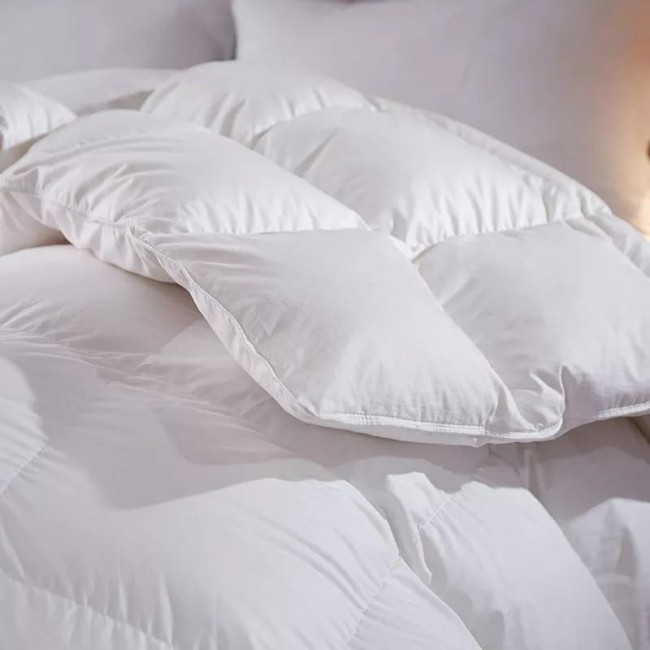 Высококачественное двойное перьевое одеяло, наполненное высокими коричневыми гусиными перьями размером 200/220 и 2 подушками в качестве бесплатного подарка на доставку