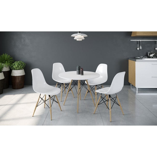 Идеальная столовая с четырьмя стульями модели Сорренто в трех размерах на выбор из бесплатной доставки