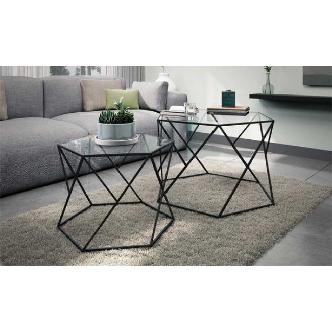 Пара моделей rimini спроектированных столов, предназначенных для модной бесплатной доставки