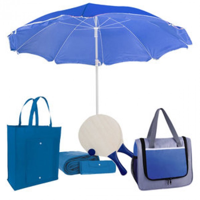 Летний пляжный набор и пикник включает в себя солнечный зонтик, кулер, матни, мат